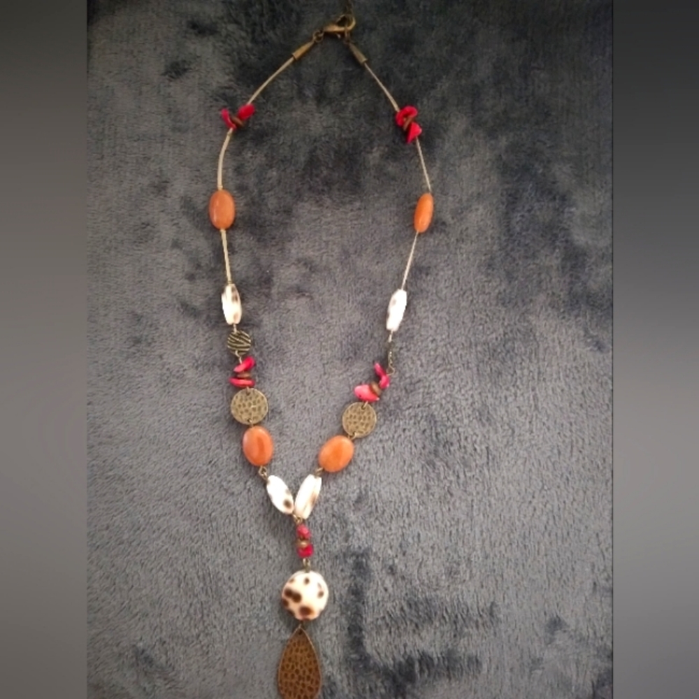 Natural stone pendant necklace